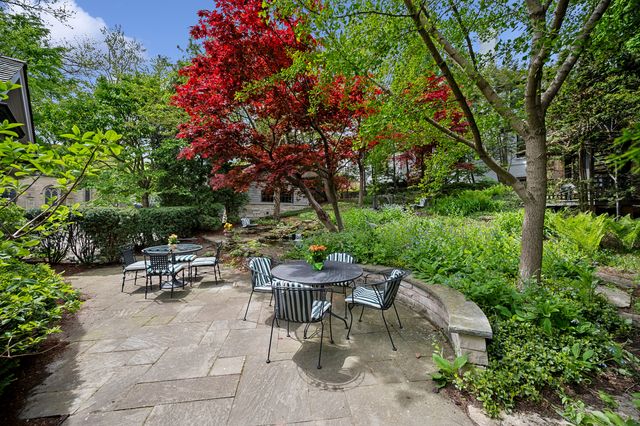 500 Maple Street, Winnetka, IL 60093