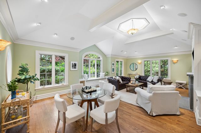 500 Maple Street, Winnetka, IL 60093