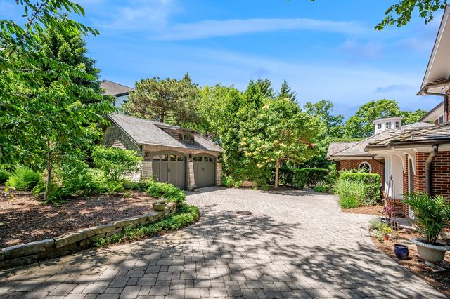500 Maple Street, Winnetka, IL 60093