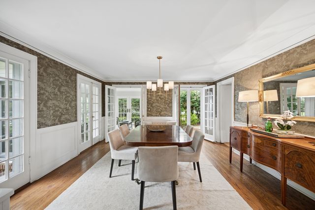 500 Maple Street, Winnetka, IL 60093