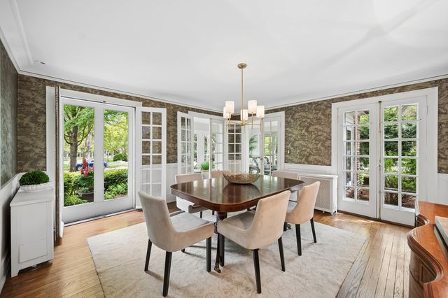 500 Maple Street, Winnetka, IL 60093