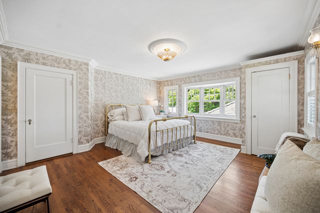 500 Maple Street, Winnetka, IL 60093