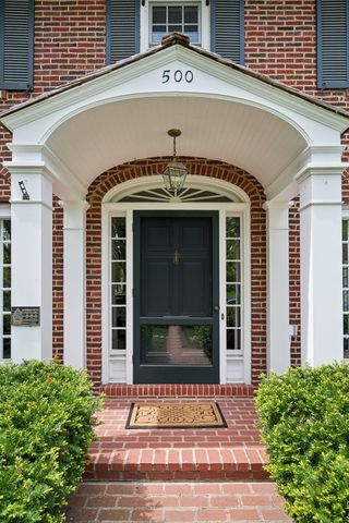 500 Maple Street, Winnetka, IL 60093