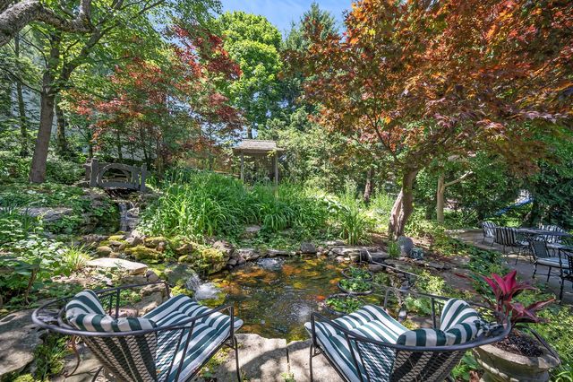 500 Maple Street, Winnetka, IL 60093