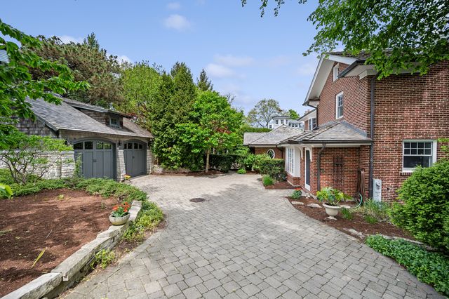 500 Maple Street, Winnetka, IL 60093
