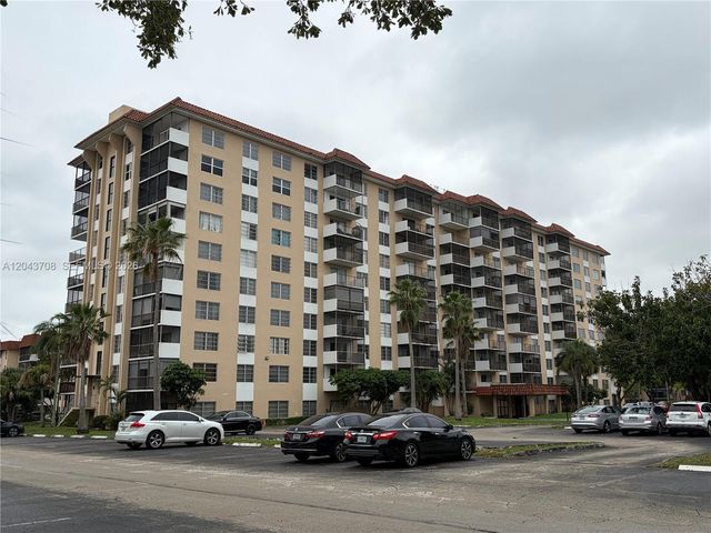 4174 Inverrary Dr 408, Lauderhill, FL 33319