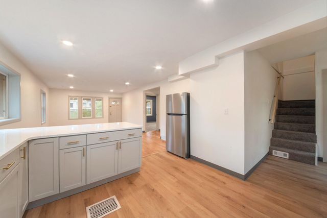 100 Knapp Street NE, Grand Rapids, MI 49505