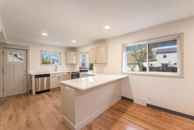 100 Knapp Street NE, Grand Rapids, MI 49505