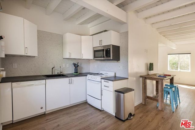 3014 Finch Street, Los Angeles, CA 90039