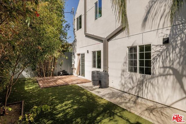 3014 Finch Street, Los Angeles, CA 90039