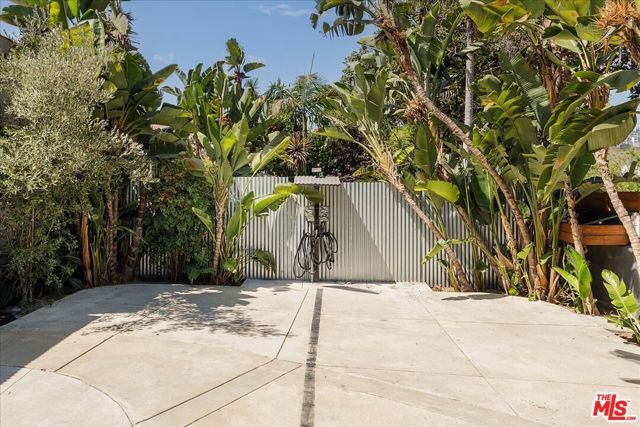 3014 Finch Street, Los Angeles, CA 90039