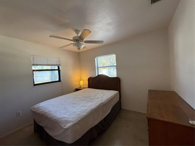 186 MIDWEST PARKWAY, Sarasota, FL 34232