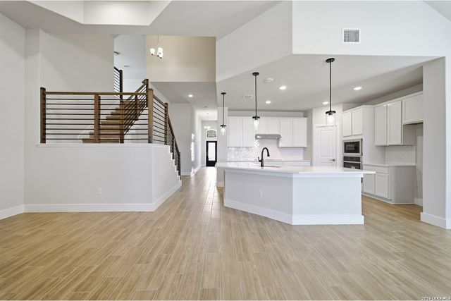 155 Hazel Way, Mico, TX 78066