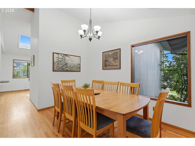 6565 APOLLO Rd, West Linn, OR 97068