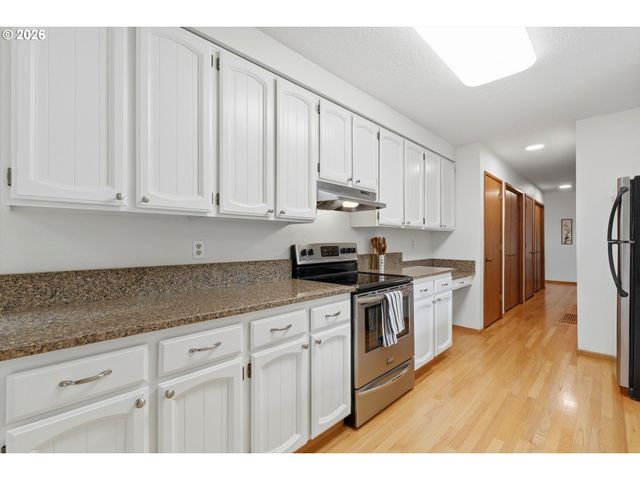 6565 APOLLO Rd, West Linn, OR 97068