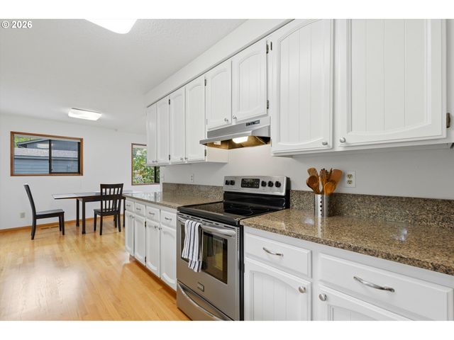 6565 APOLLO Rd, West Linn, OR 97068