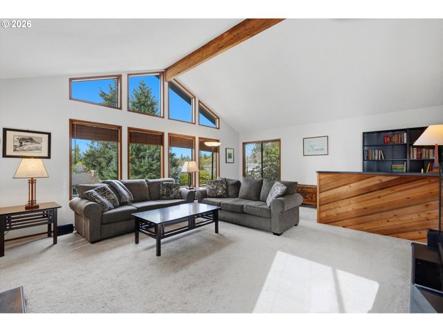 6565 APOLLO Rd, West Linn, OR 97068