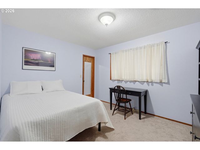 6565 APOLLO Rd, West Linn, OR 97068