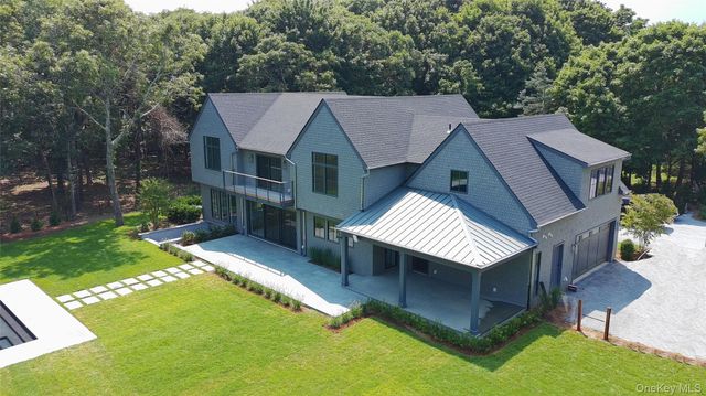 190A South Country Road, Remsenburg, NY 11960