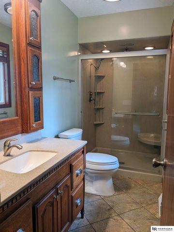 11517 Meredith Circle, Omaha, NE 68164