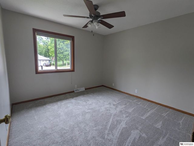 11517 Meredith Circle, Omaha, NE 68164