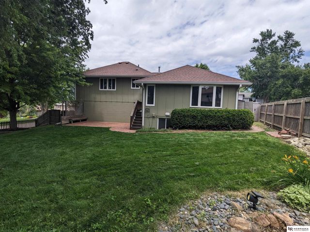 11517 Meredith Circle, Omaha, NE 68164