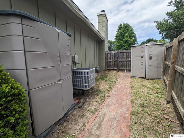 11517 Meredith Circle, Omaha, NE 68164
