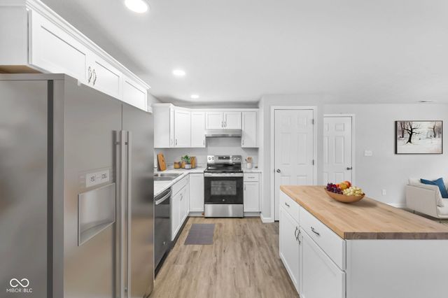 2411 Sunnyside Drive, Anderson, IN 46013