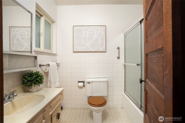 205 Brandywine Ave, Dupont, WA 98327