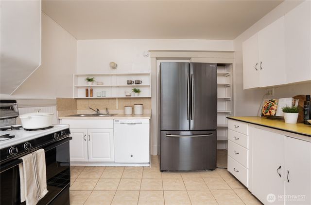 205 Brandywine Ave, Dupont, WA 98327