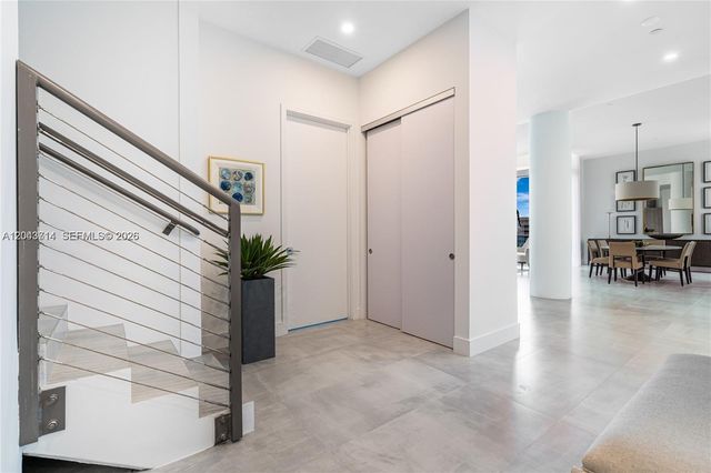 17550 Collins Avenue PH1, Sunny Isles Beach, FL 33160