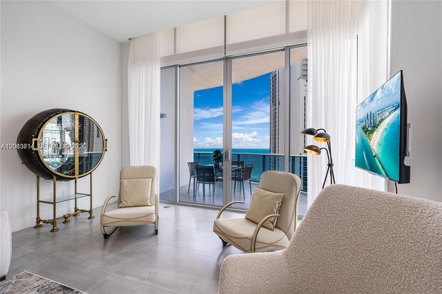 17550 Collins Avenue PH1, Sunny Isles Beach, FL 33160