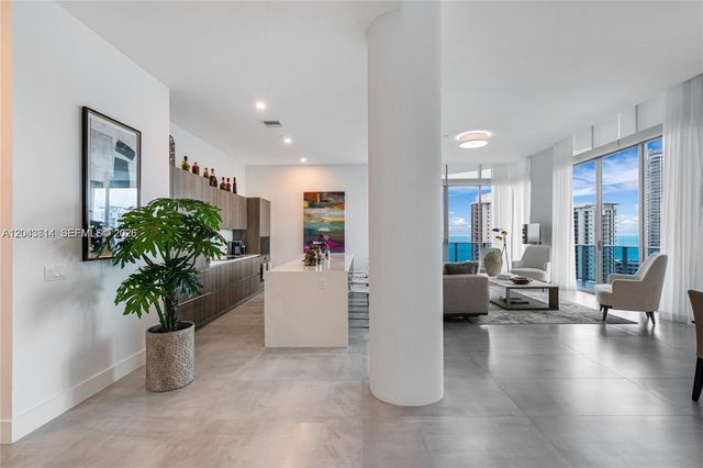 17550 Collins Avenue PH1, Sunny Isles Beach, FL 33160