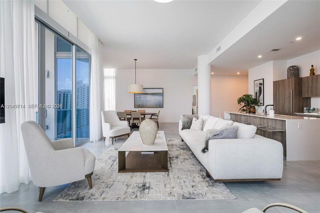 17550 Collins Avenue PH1, Sunny Isles Beach, FL 33160