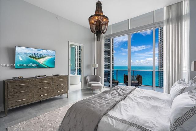 17550 Collins Avenue PH1, Sunny Isles Beach, FL 33160