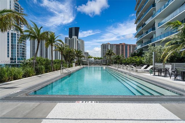 17550 Collins Avenue PH1, Sunny Isles Beach, FL 33160