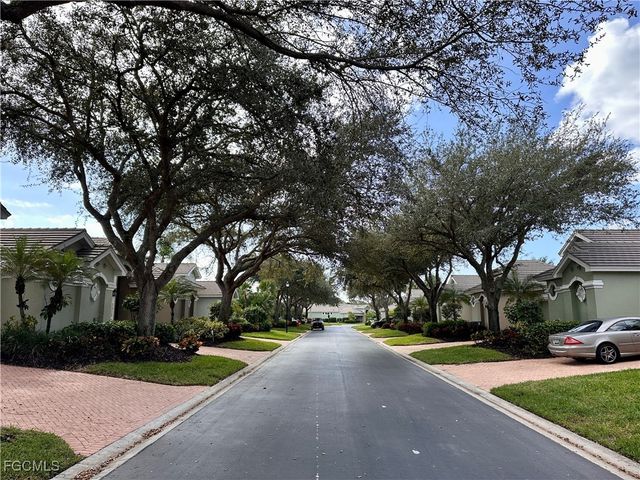 3411 Marbella CT, Bonita Springs, FL 34134