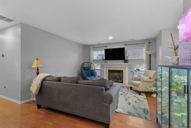 8378 Greyhawk Circle, Columbus, OH 43240