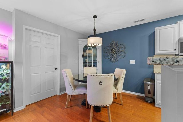 8378 Greyhawk Circle, Columbus, OH 43240