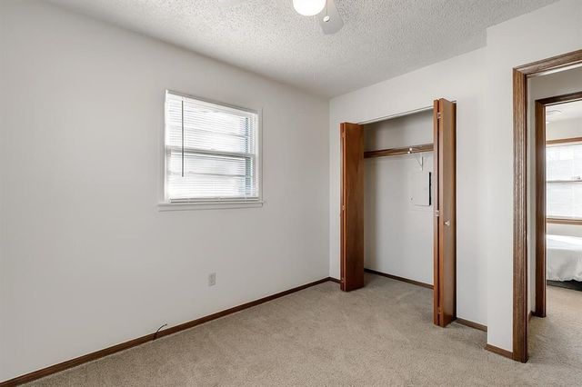 2602 W Hadden Ave, Wichita, KS 67217