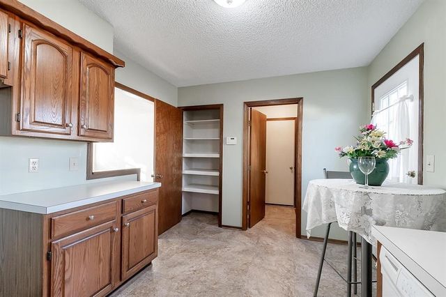 2602 W Hadden Ave, Wichita, KS 67217