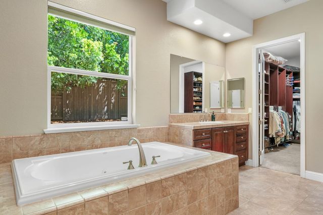 7051 Tuscany Way, El Dorado Hills, CA 95762