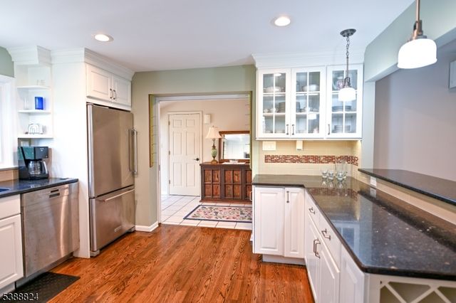 19 Lawrence Rd, Randolph Twp., NJ 07869