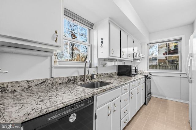 2502 HUGHES RD, Hyattsville, MD 20783