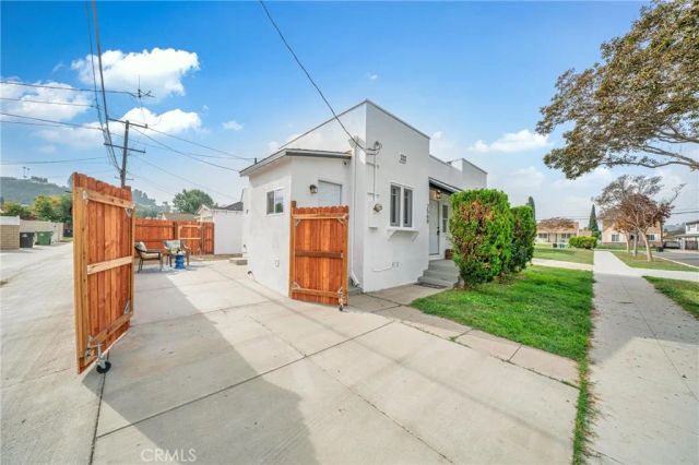 2560 Las Flores, Alhambra, CA 91803
