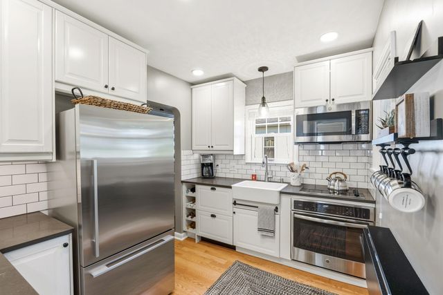 1512 Eleanor Avenue, Saint Paul, MN 55116