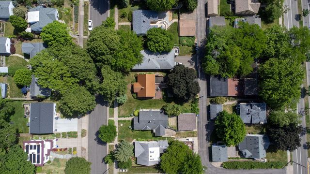 1512 Eleanor Avenue, Saint Paul, MN 55116