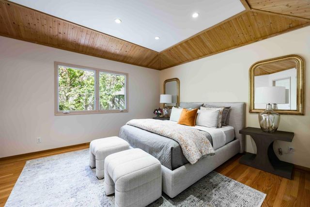 425 Claremont Way, Menlo Park, CA 94025