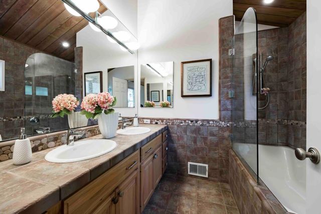 425 Claremont Way, Menlo Park, CA 94025