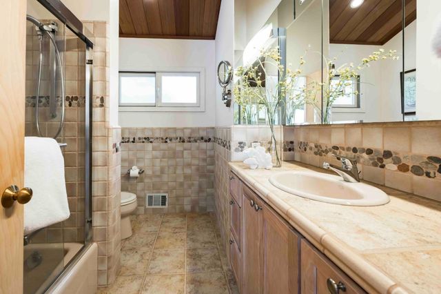 425 Claremont Way, Menlo Park, CA 94025
